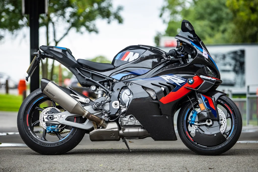 bmw-m1000rr.jpg
